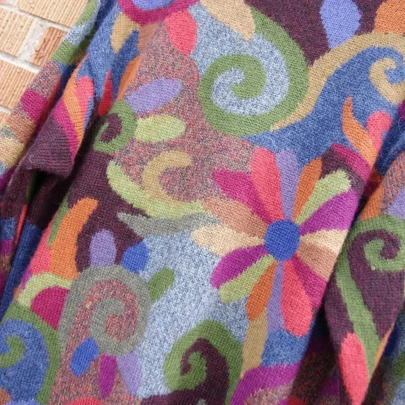 Vintage Alpaca Intarsia Cardigan Floral Sweater - Picture 5 of 5